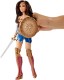 Mattel Wonder Woman Lalka Ruchoma z Blokującą Tarczą FDF37 FDF39 - zdjęcie nr 3