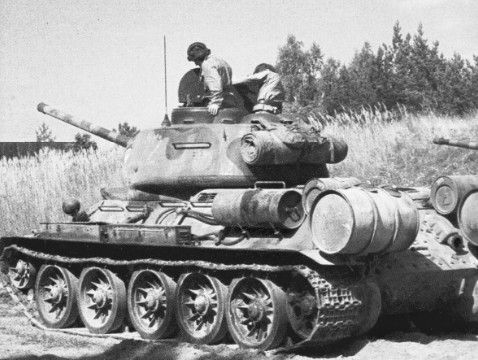 Italeri Russian Tank T 34/85 7515